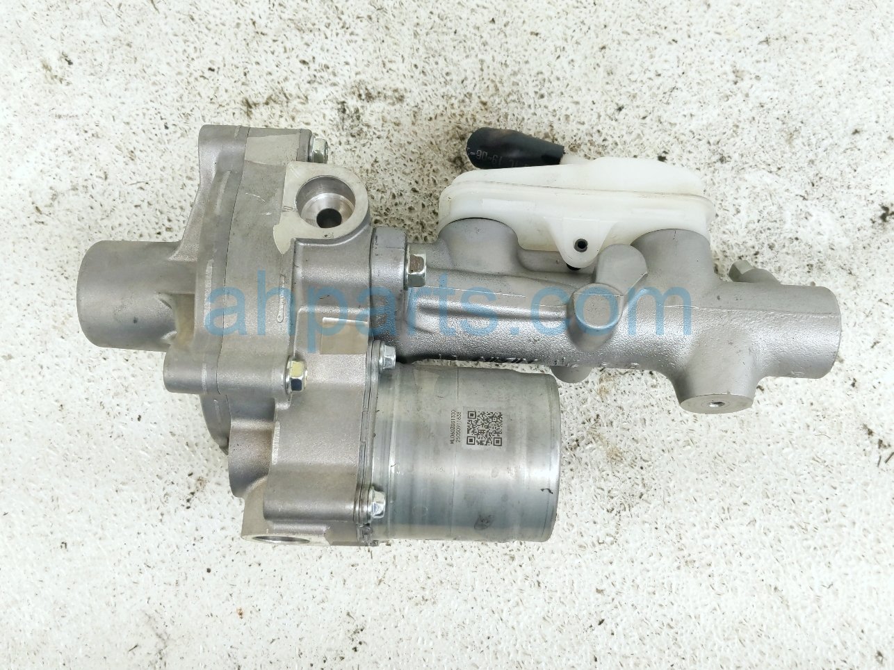  BRAKE MASTER CYLINDER W/RESERVOIR