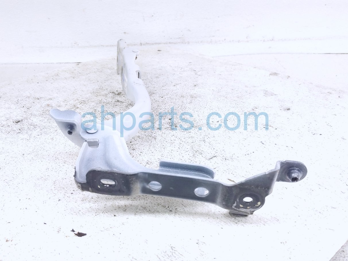 2021 Ford F150 Passenger Hood Hinge White ML3Z 16796 A Replacement 2021 Ford F150 Passenger Hood Hinge White ML3Z 16796 A Replacement thumbnail