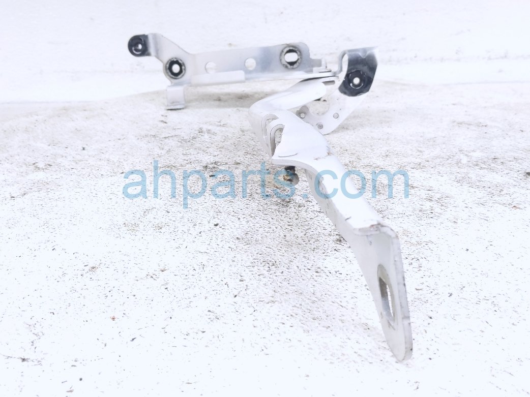 2021 Ford F150 Passenger Hood Hinge White ML3Z 16796 A Replacement 2021 Ford F150 Passenger Hood Hinge White ML3Z 16796 A Replacement thumbnail