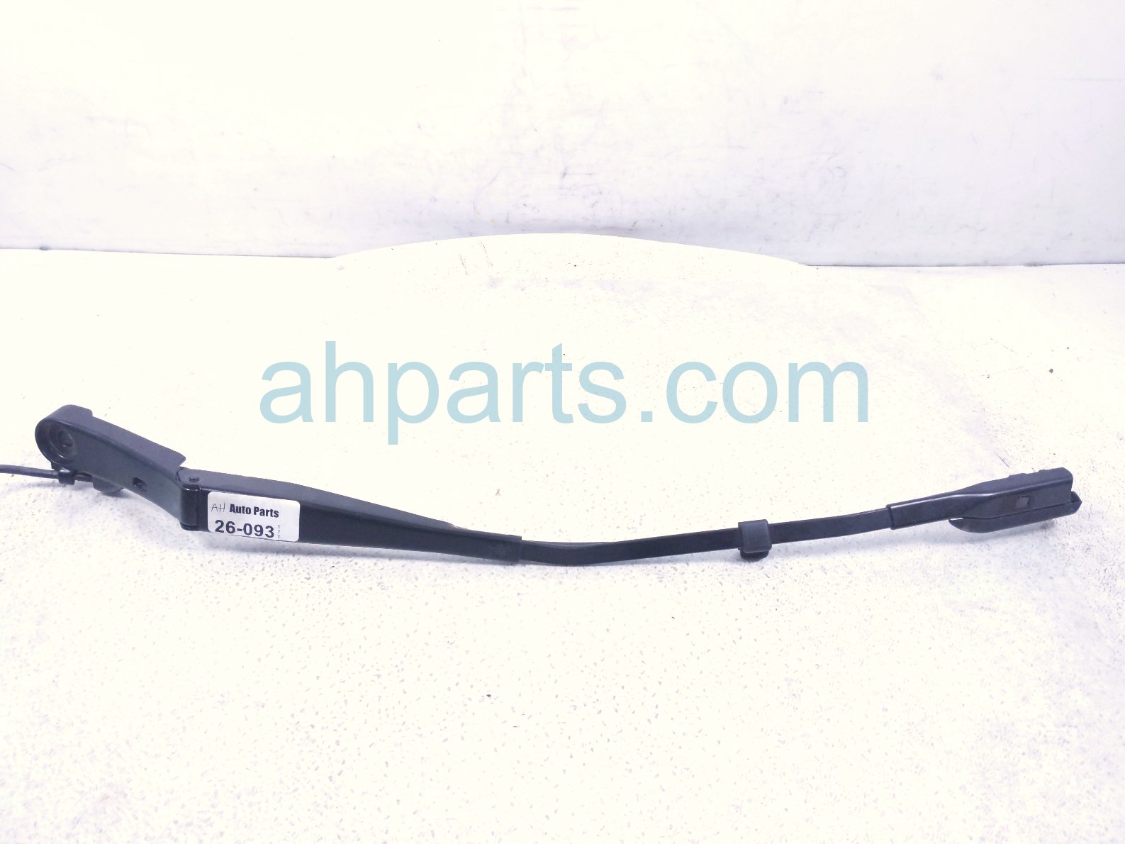 Honda LH WINDSHIELD WIPER ARM