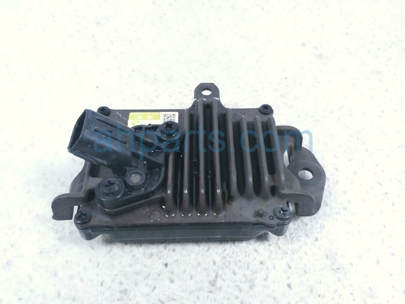 Lexus FRONT GRILLE DISTANCE RADAR UNIT