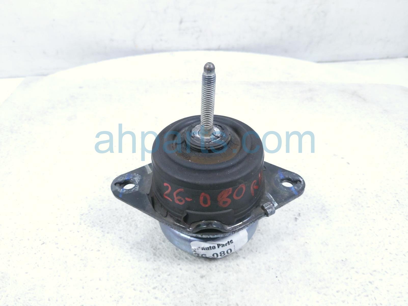 Ford RH SIDE ENGINE MOUNT - 5.0L AT