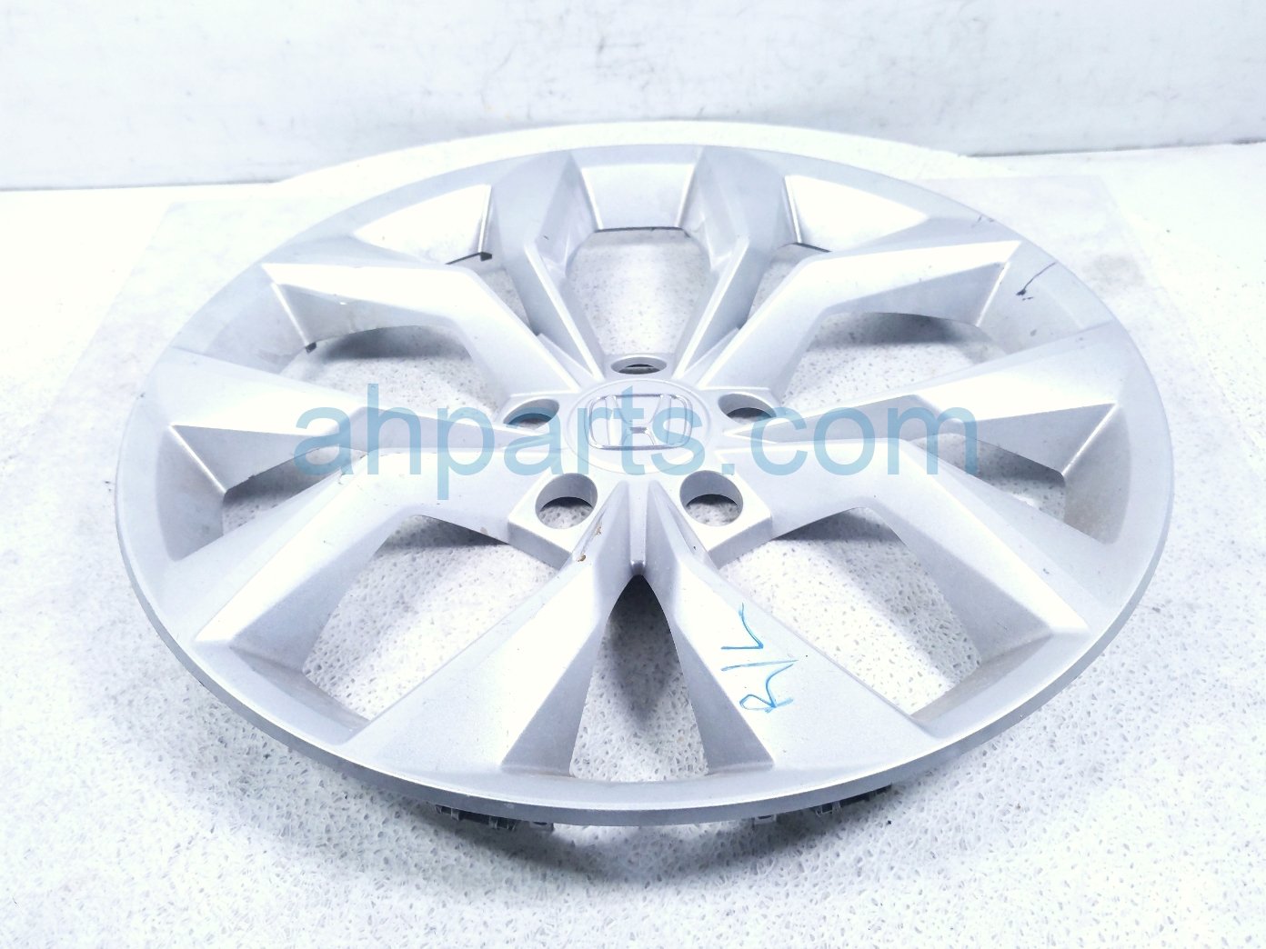 Honda RR/LH 17'' WHEEL COVER
