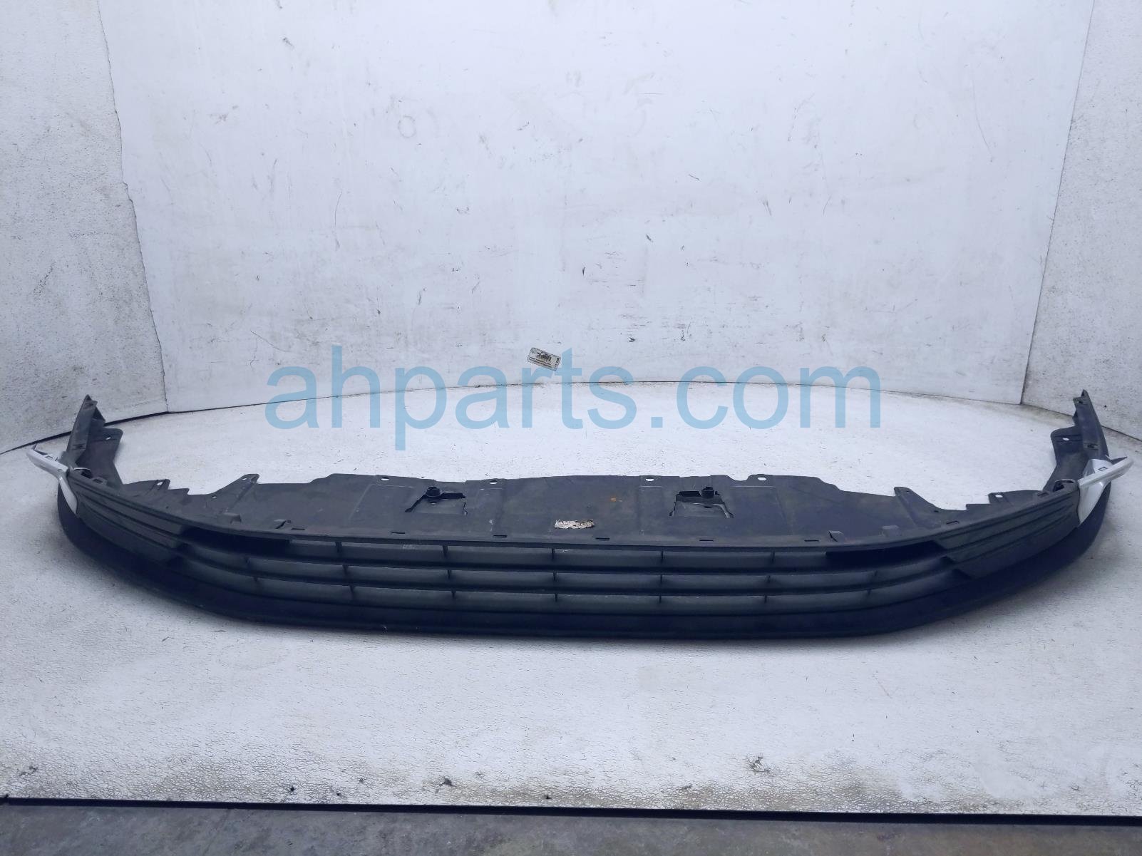 $199 Honda FRONT BUMPER LOWER VALANCE - WHITE