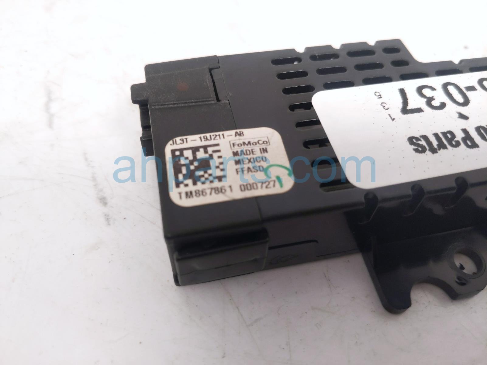 2018 Ford F150 Usb Charging Ctrl Module JL3T 19J211 AB Replacement 2018 Ford F150 Usb Charging Ctrl Module JL3T 19J211 AB Replacement thumbnail