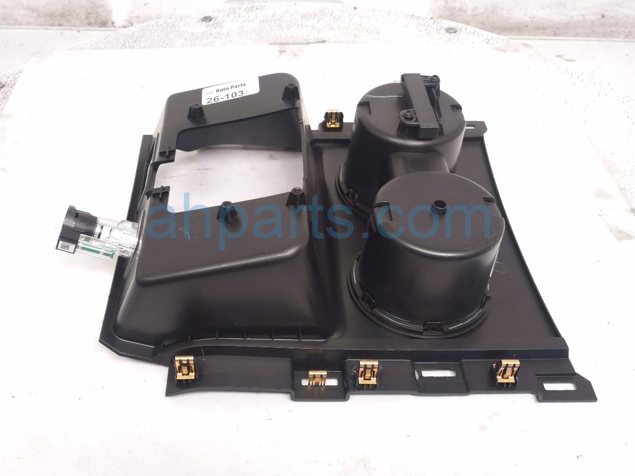 2022 Chevy Tahoe Center Console Cup Hld Tray blk 84921581 Replacement 2022 Chevy Tahoe Center Console Cup Hld Tray blk 84921581 Replacement thumbnail