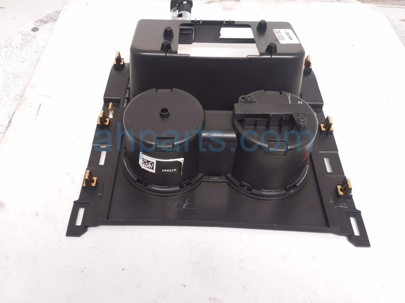 2022 Chevy Tahoe Center Console Cup Hld Tray blk 84921581 Replacement 2022 Chevy Tahoe Center Console Cup Hld Tray blk 84921581 Replacement thumbnail