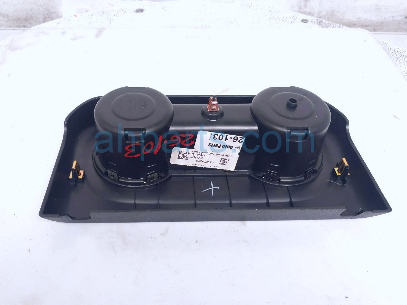 2022 Chevy Tahoe Rear Console Cup Hld Assy blk 84887776 Replacement 2022 Chevy Tahoe Rear Console Cup Hld Assy blk 84887776 Replacement thumbnail