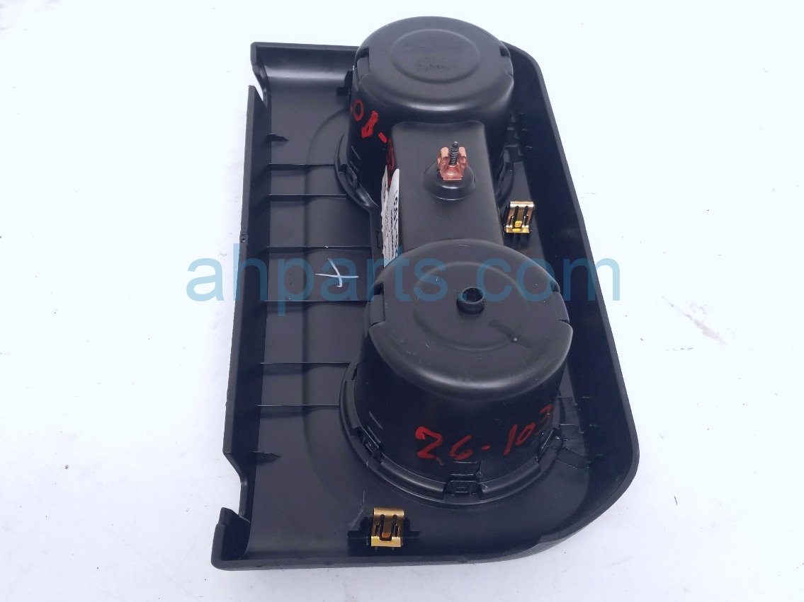 2022 Chevy Tahoe Rear Console Cup Hld Assy blk 84887776 Replacement 2022 Chevy Tahoe Rear Console Cup Hld Assy blk 84887776 Replacement thumbnail