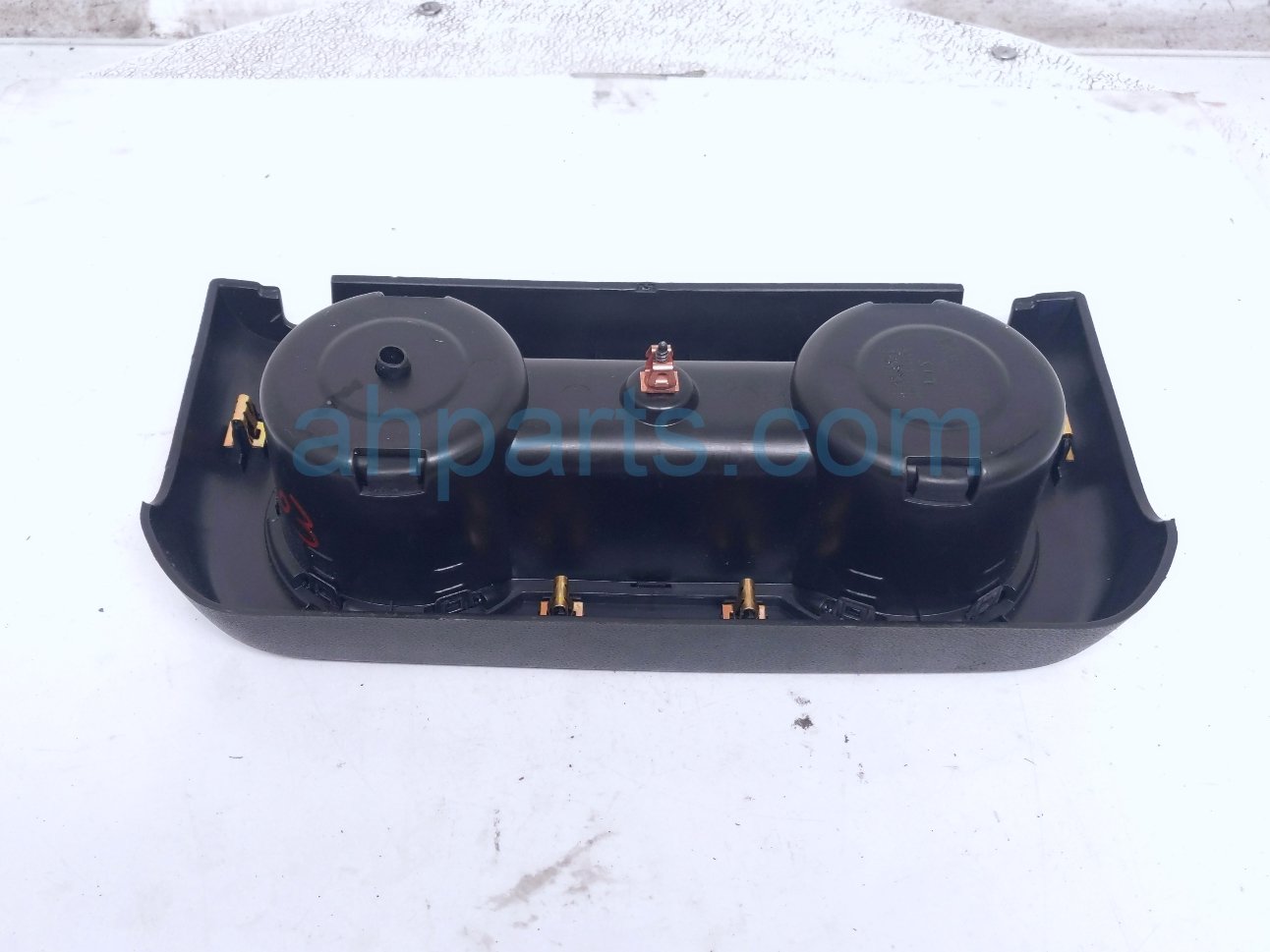 2022 Chevy Tahoe Rear Console Cup Hld Assy blk 84887776 Replacement 2022 Chevy Tahoe Rear Console Cup Hld Assy blk 84887776 Replacement thumbnail