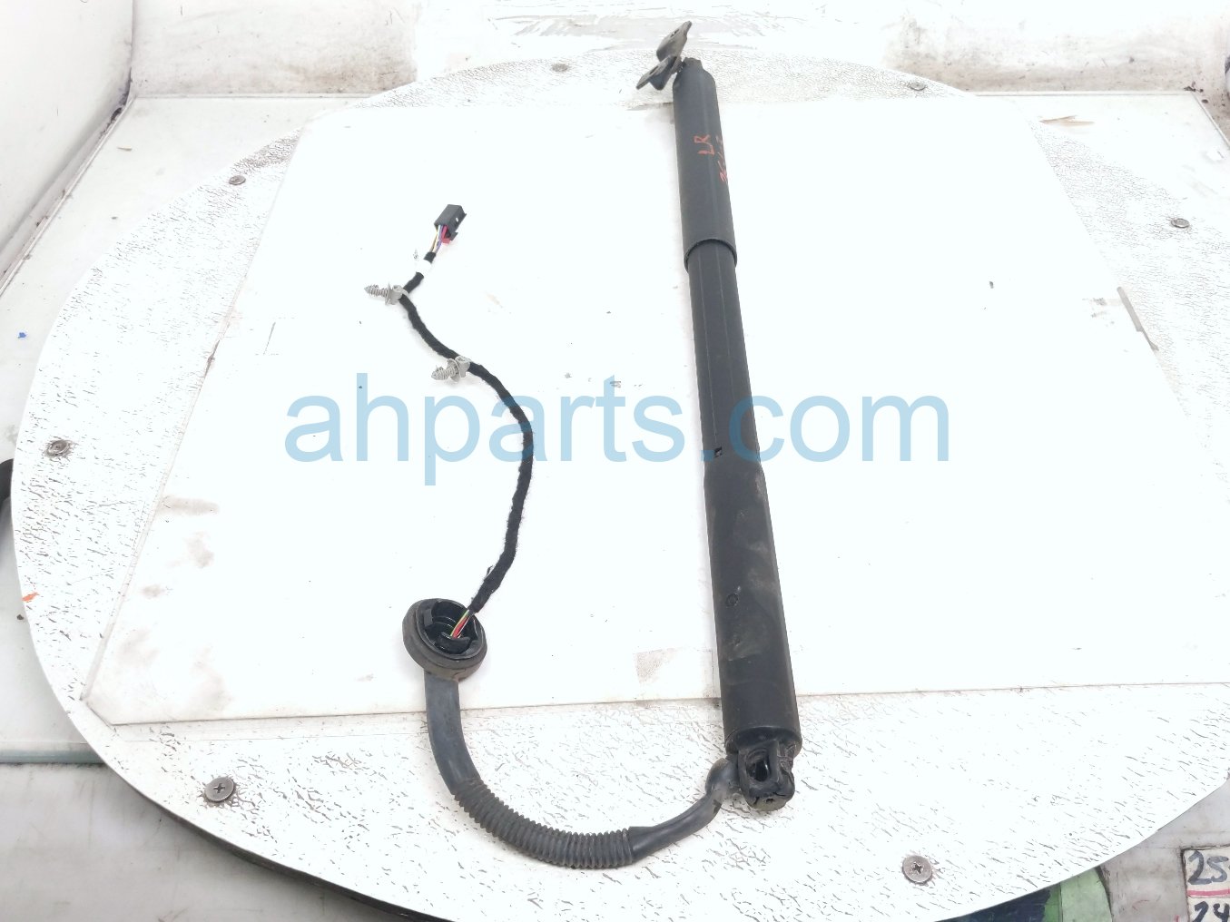 2022 Chevy Tahoe Rear Tail Window Regulator Driver Power Liftgate Strut Actuator 86594923 Replacement 2022 Chevy Tahoe Rear Tail Window Regulator Driver Power Liftgate Strut Actuator 86594923 Replacement thumbnail