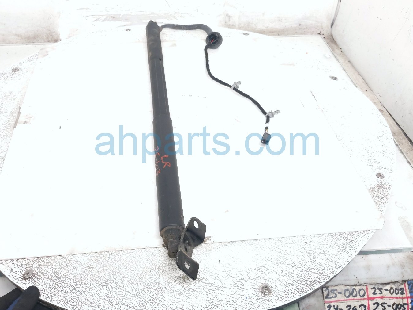 2022 Chevy Tahoe Rear Tail Window Regulator Driver Power Liftgate Strut Actuator 86594923 Replacement 2022 Chevy Tahoe Rear Tail Window Regulator Driver Power Liftgate Strut Actuator 86594923 Replacement thumbnail