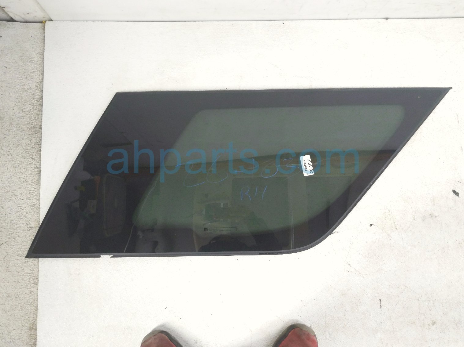 Chevy RH QUARTER WINDOW GLASS Chevy RH QUARTER WINDOW GLASS