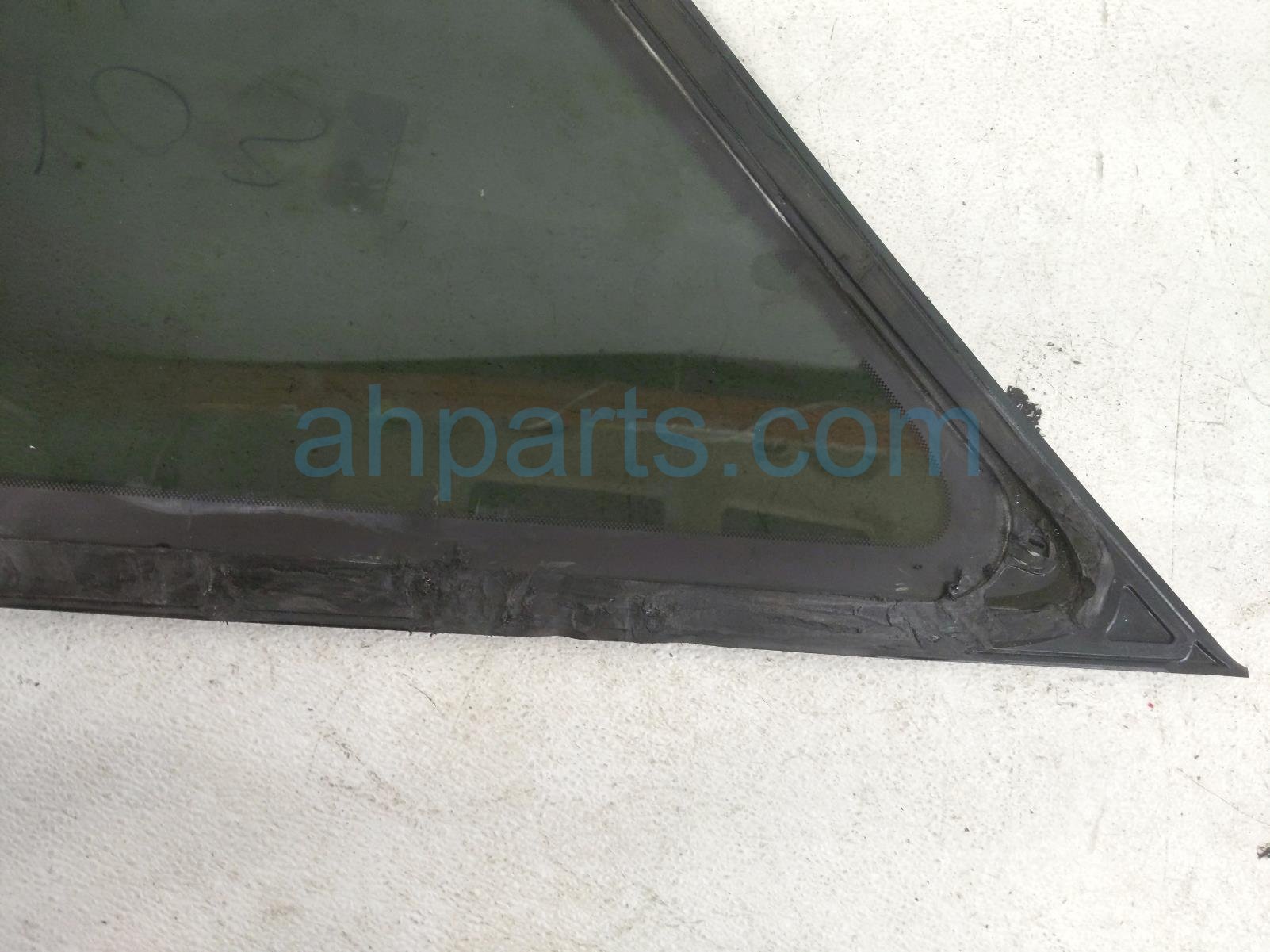 2022 Chevy Tahoe Passenger Quarter Window Glass 85102862 Replacement 2022 Chevy Tahoe Passenger Quarter Window Glass 85102862 Replacement thumbnail