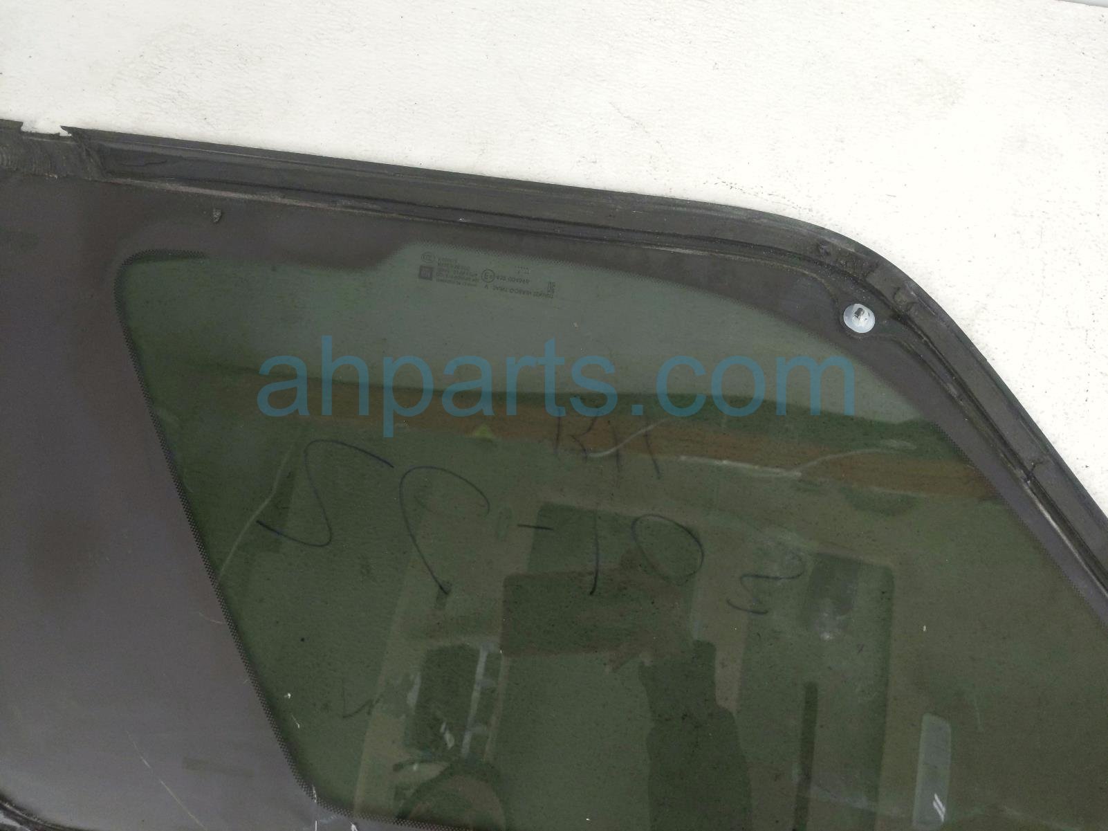 2022 Chevy Tahoe Passenger Quarter Window Glass 85102862 Replacement 2022 Chevy Tahoe Passenger Quarter Window Glass 85102862 Replacement thumbnail