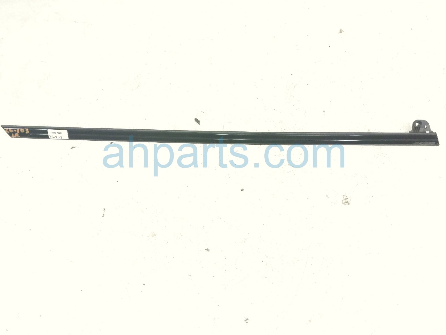 2022 Chevy Tahoe Rear Driver Door Window Molding gry 84864986 Replacement 2022 Chevy Tahoe Rear Driver Door Window Molding gry 84864986 Replacement thumbnail