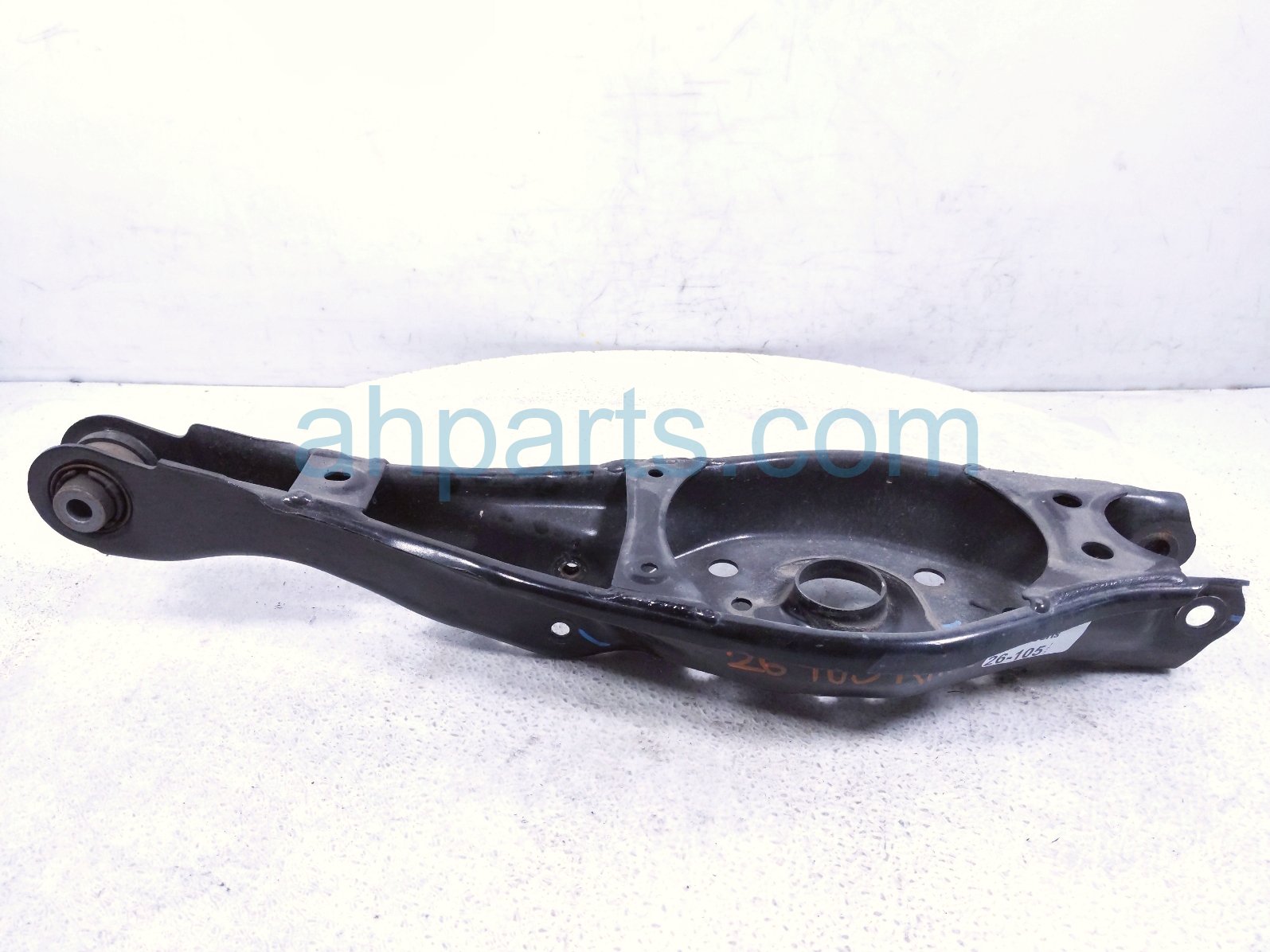Honda RR/RH SPRING SEAT LOWER CONTROL ARM