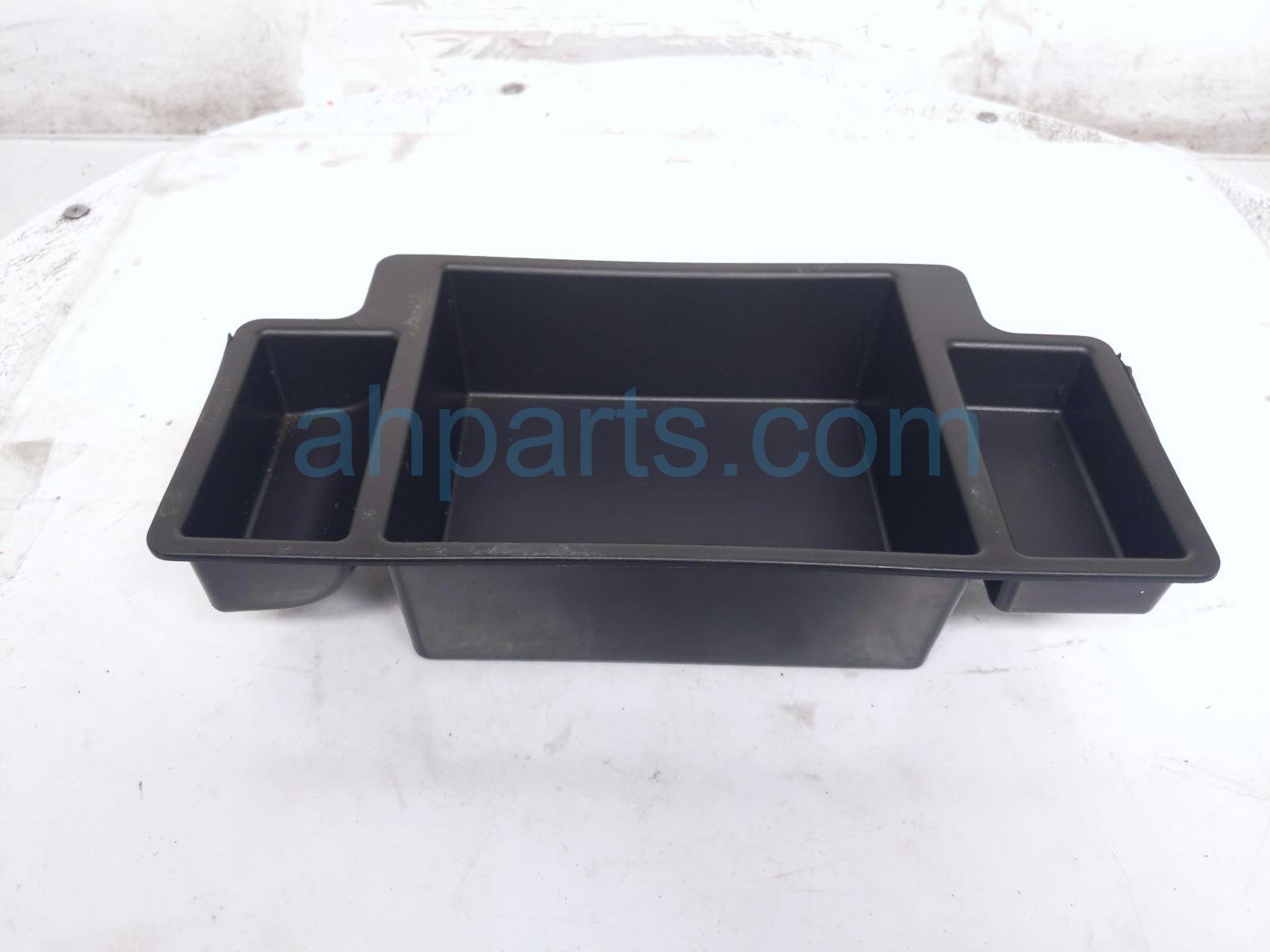 2022 Chevy Tahoe Center Console Organizer Tray blk 84887772 Replacement 2022 Chevy Tahoe Center Console Organizer Tray blk 84887772 Replacement thumbnail