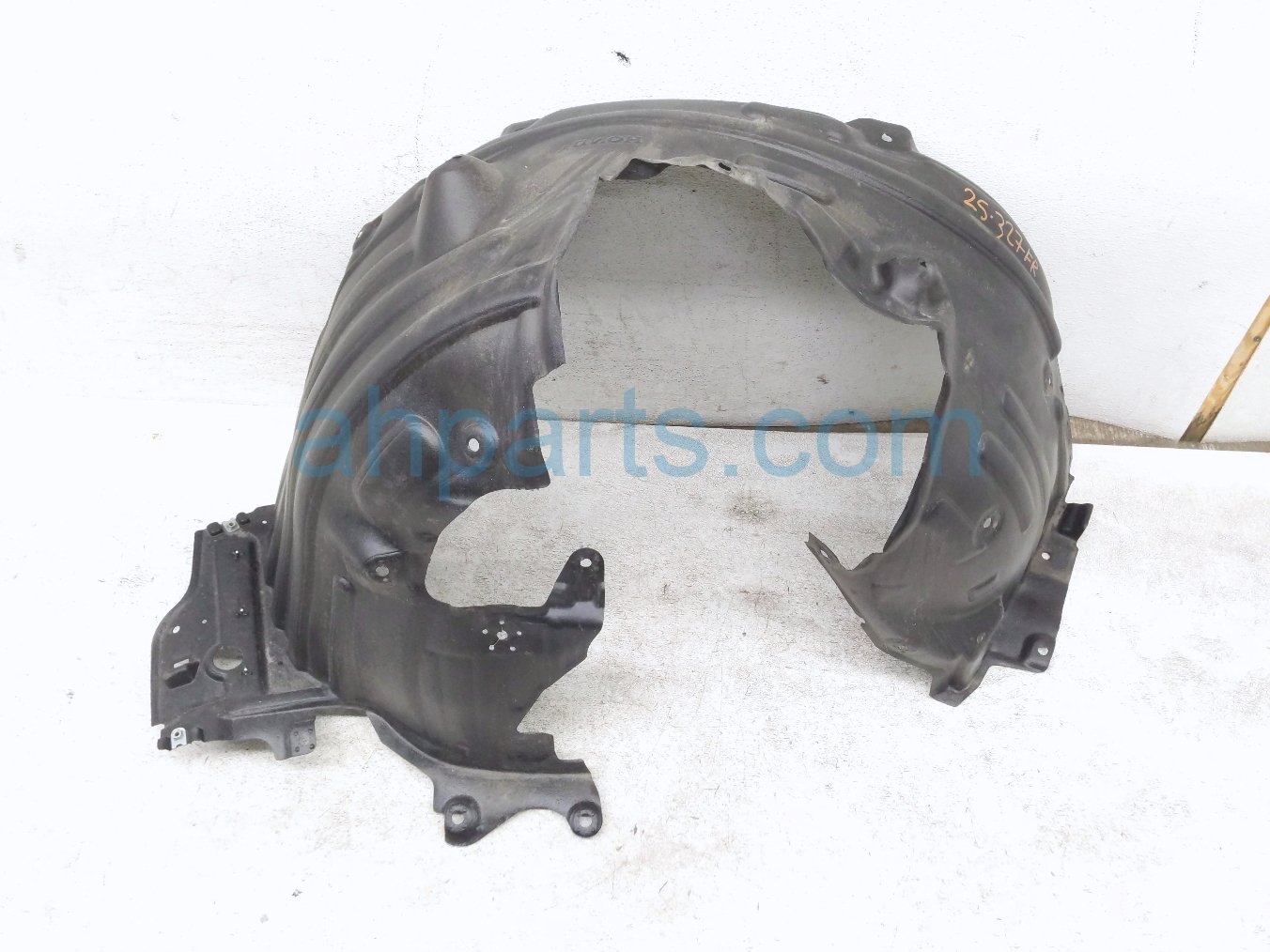 $75 Honda FR/RH INNER FENDER LINER
