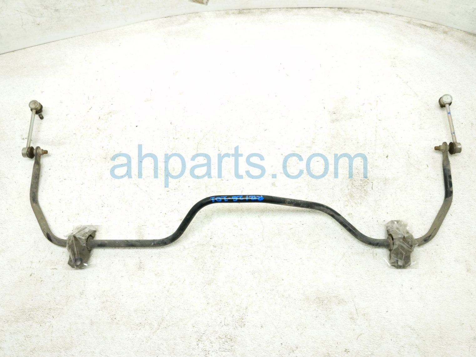 $45 Toyota REAR STABILIZER / SWAY BAR W/LINKS $45 Toyota REAR STABILIZER / SWAY BAR W/LINKS