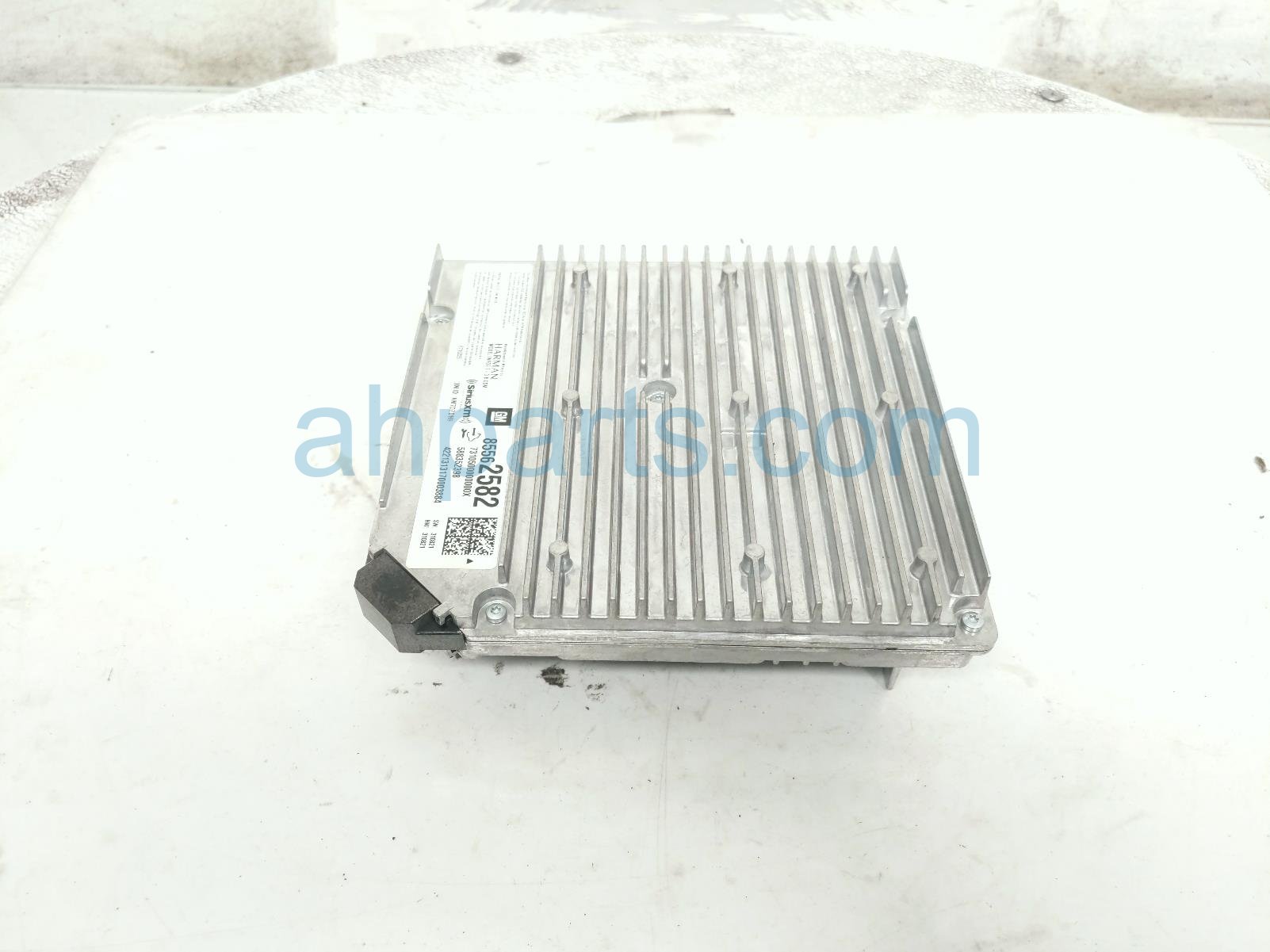 2022 Chevy Tahoe Radio Comm Ctrl Mod Front Passenger 85562582 Replacement 2022 Chevy Tahoe Radio Comm Ctrl Mod Front Passenger 85562582 Replacement thumbnail