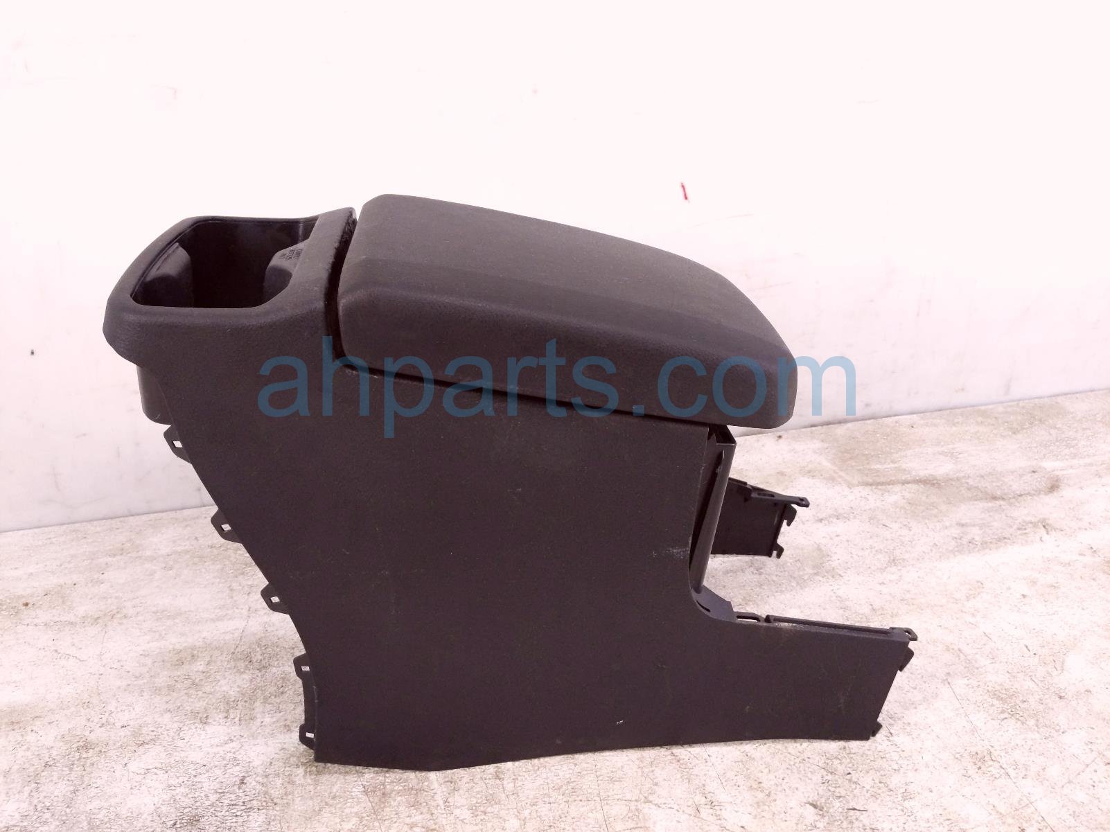 2019 Toyota Tacoma Center Console Armrest Assy blk 58910 04040 C0 Replacement 2019 Toyota Tacoma Center Console Armrest Assy blk 58910 04040 C0 Replacement thumbnail