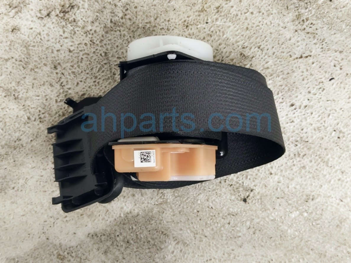 Toyota REAR MID BELT RETRACTOR - BLACK SDN