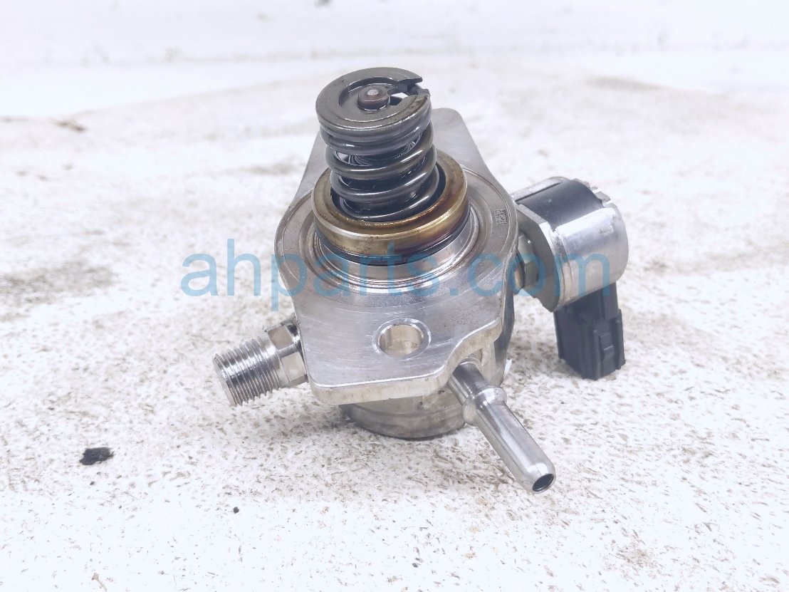 2019 Toyota Tacoma High Pressure Fuel Pump Engine Mtd 23101 0P020 Replacement 2019 Toyota Tacoma High Pressure Fuel Pump Engine Mtd 23101 0P020 Replacement thumbnail