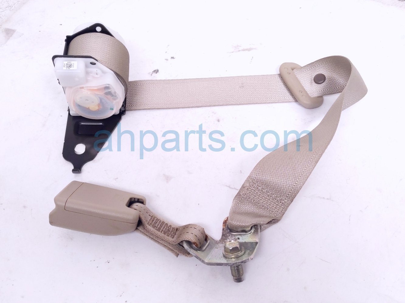 2ND ROW MID SEAT BELT - TAN