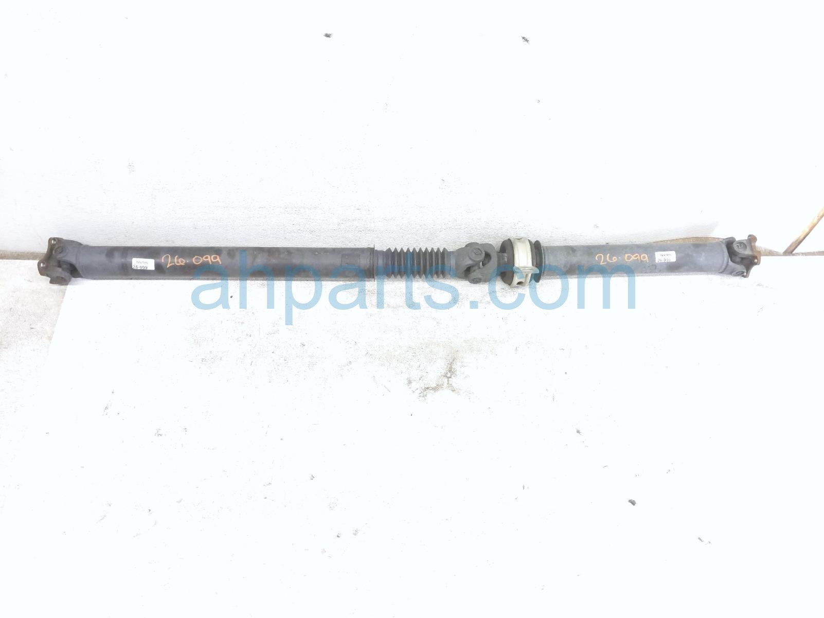 2019 Toyota Tacoma Rear Propeller Drive Shaft 4x4 37100 04440 Replacement 2019 Toyota Tacoma Rear Propeller Drive Shaft 4x4 37100 04440 Replacement thumbnail