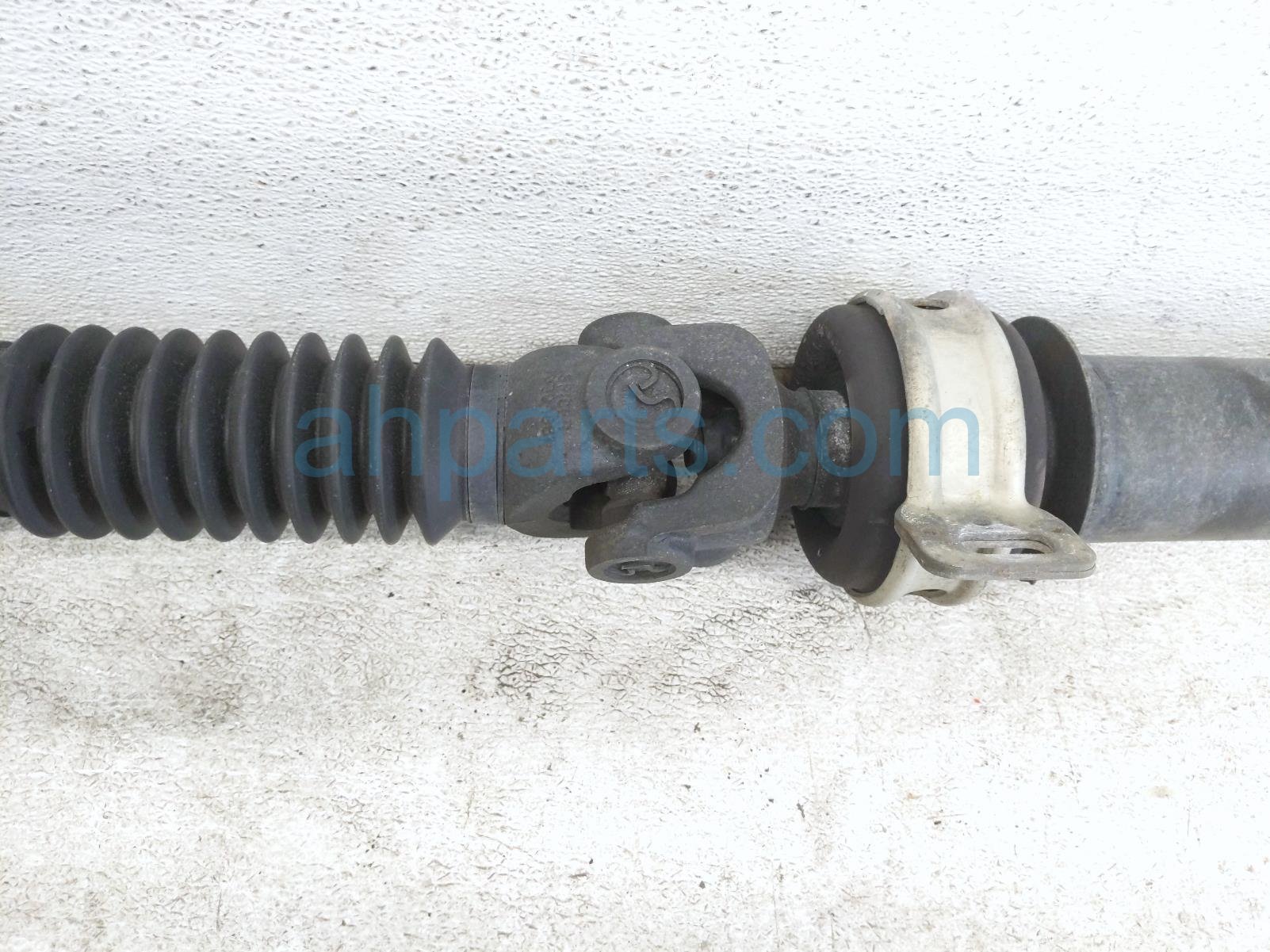 2019 Toyota Tacoma Rear Propeller Drive Shaft 4x4 37100 04440 Replacement 2019 Toyota Tacoma Rear Propeller Drive Shaft 4x4 37100 04440 Replacement thumbnail