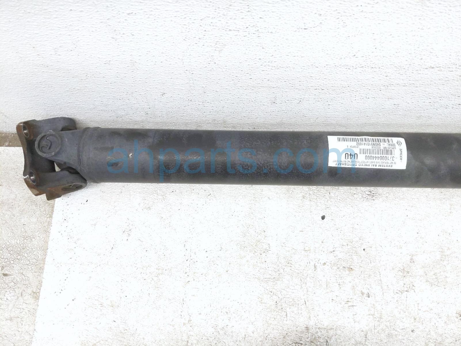2019 Toyota Tacoma Rear Propeller Drive Shaft 4x4 37100 04440 Replacement 2019 Toyota Tacoma Rear Propeller Drive Shaft 4x4 37100 04440 Replacement thumbnail