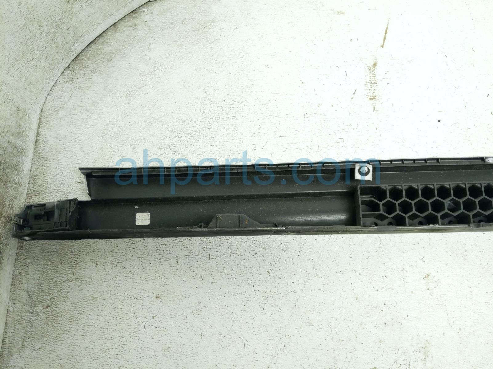 2025 Honda Civic Rocker Trim Passenger Side Skirt / Molding Silver Sdn 71800 T20 A00YC Replacement 2025 Honda Civic Rocker Trim Passenger Side Skirt / Molding Silver Sdn 71800 T20 A00YC Replacement thumbnail