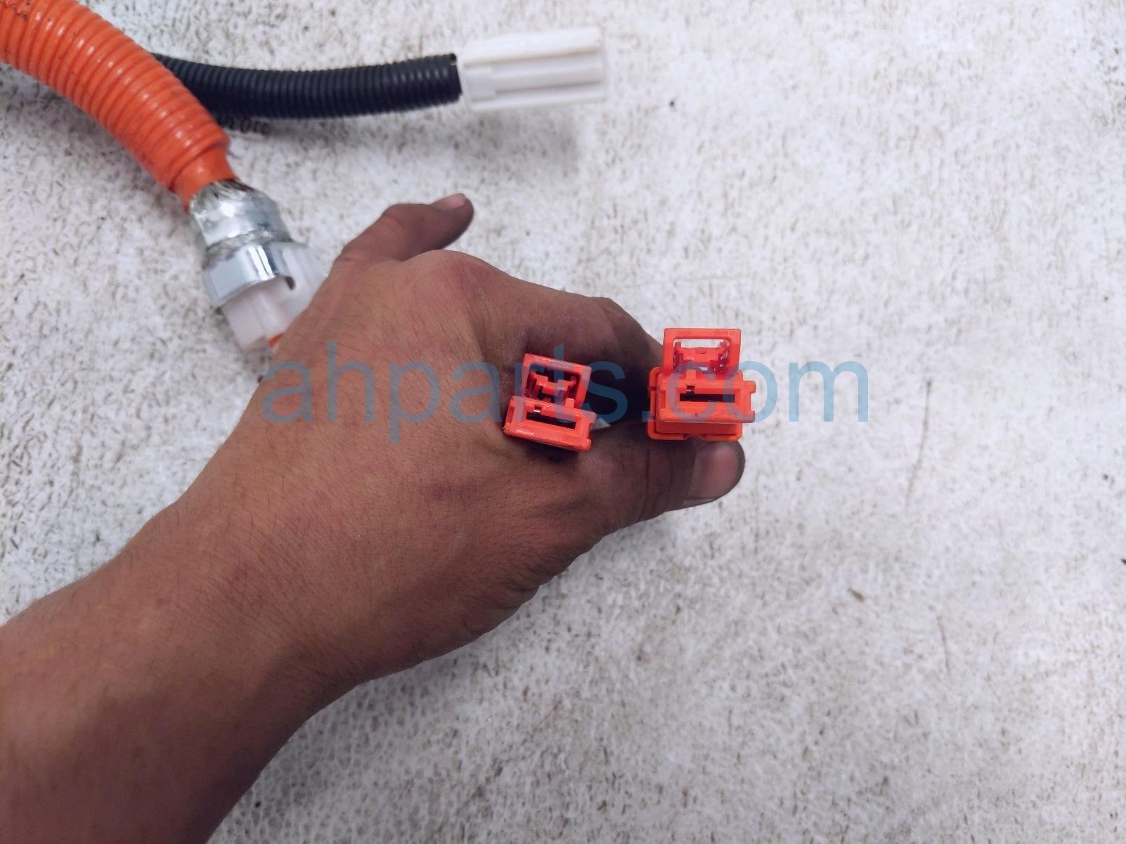 2019 Lexus Es300h Battery Cable Hybrid Drive Motor Control Harness 821H1 33030 Replacement 2019 Lexus Es300h Battery Cable Hybrid Drive Motor Control Harness 821H1 33030 Replacement thumbnail