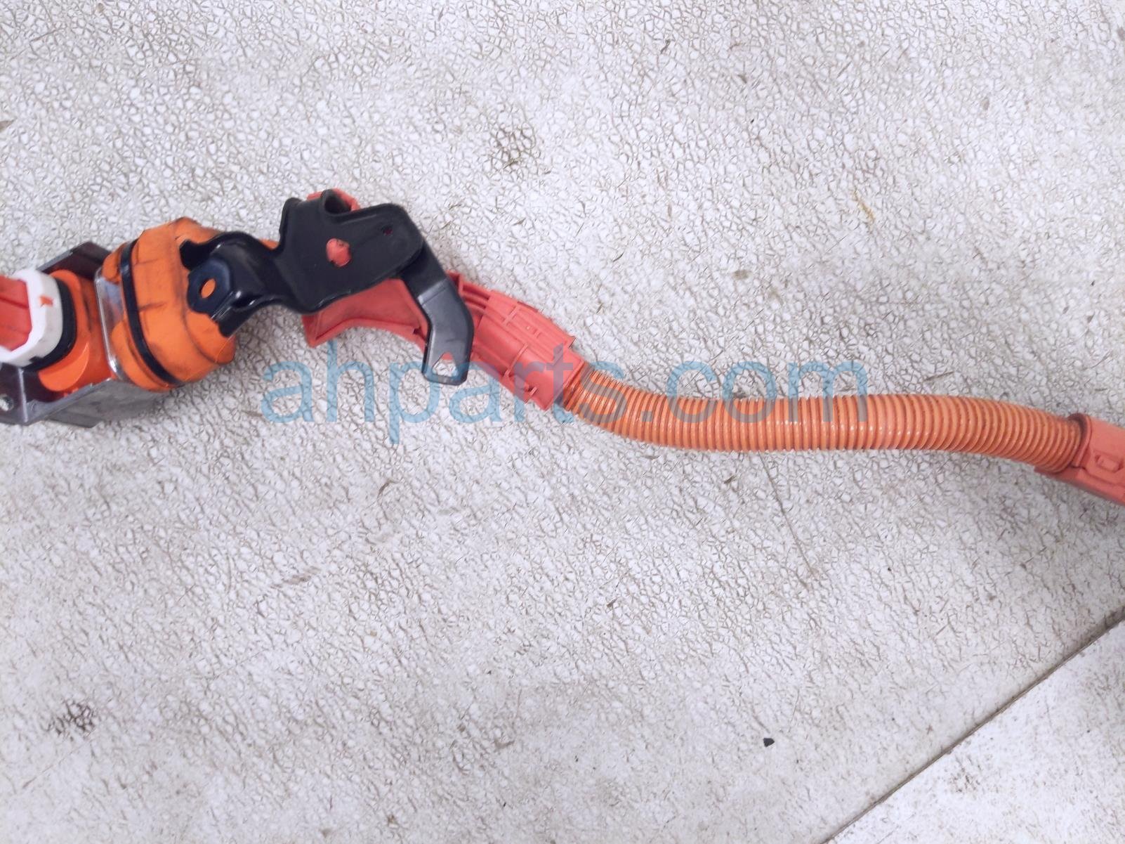 2019 Lexus Es300h Battery Cable Hybrid Drive Motor Control Harness 821H1 33030 Replacement 2019 Lexus Es300h Battery Cable Hybrid Drive Motor Control Harness 821H1 33030 Replacement thumbnail