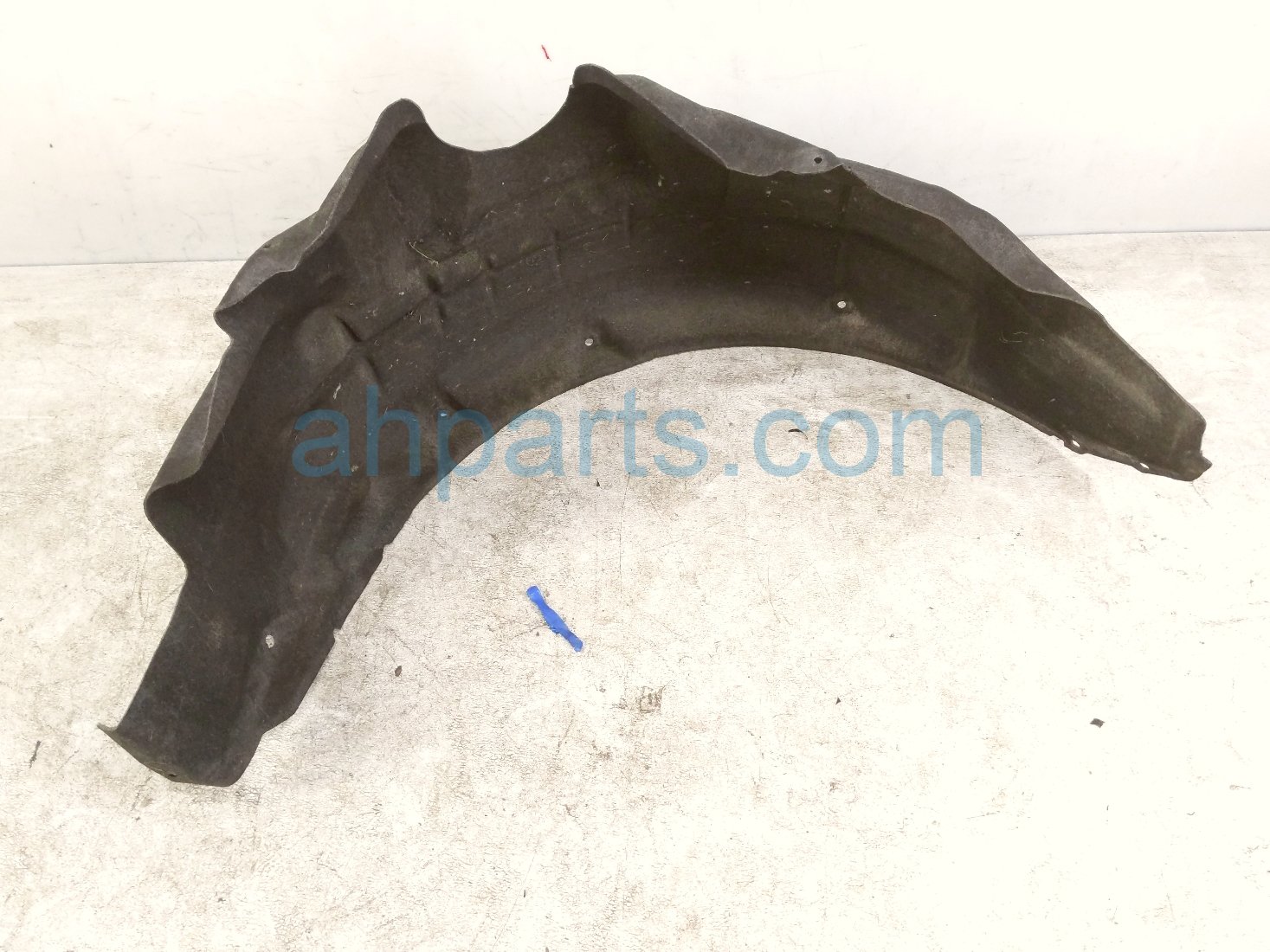 Nissan RR/LH INNER FENDER LINER