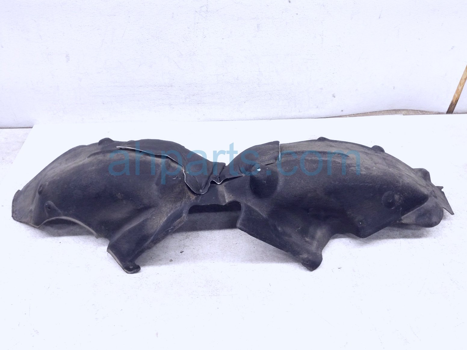 $65 Acura RR/LH INNER FENDER LINER