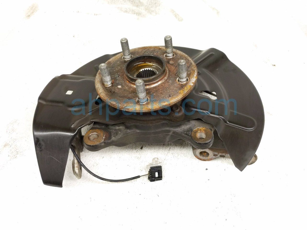 Lexus FR/RH SPINDLE KNUCKLE HUB - AWD