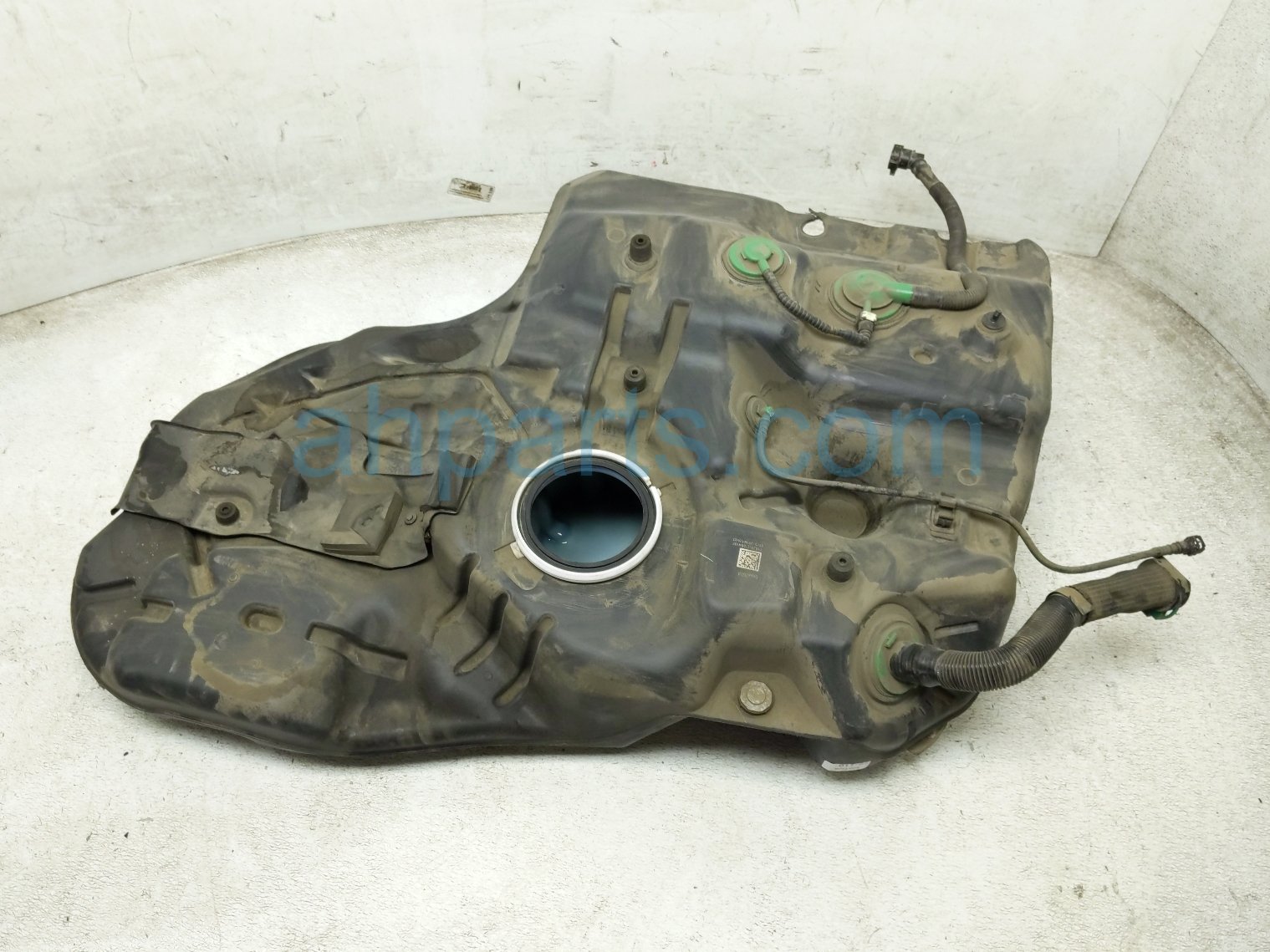 Lexus GAS / FUEL TANK *DMG TAB