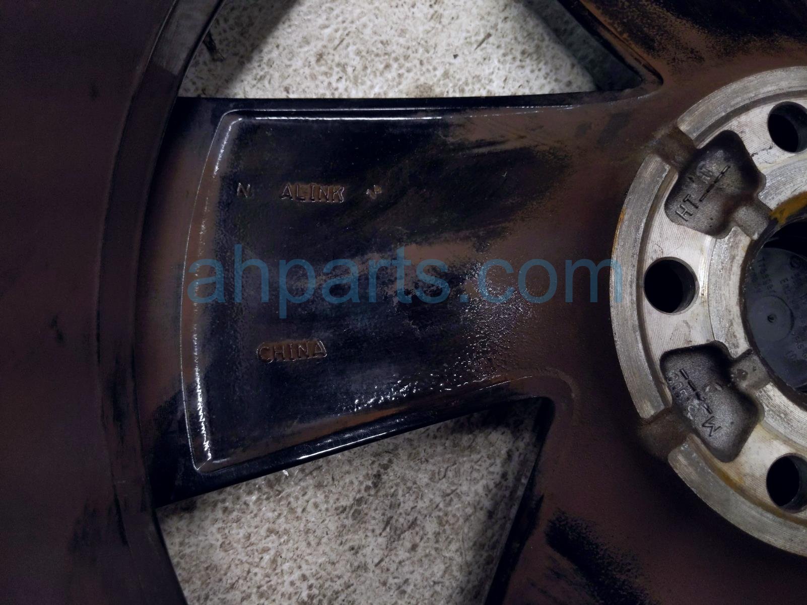 2018 Volkswagen Golf Gti Rear Driver Wheel / Rim 5GM 601 025 Q FZZ Replacement 2018 Volkswagen Golf Gti Rear Driver Wheel / Rim 5GM 601 025 Q FZZ Replacement thumbnail