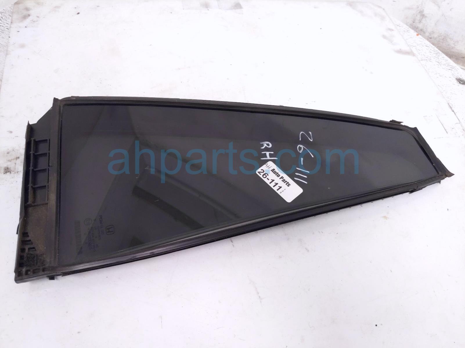 Honda RR/RH DOOR VENT GLASS WINDOW
