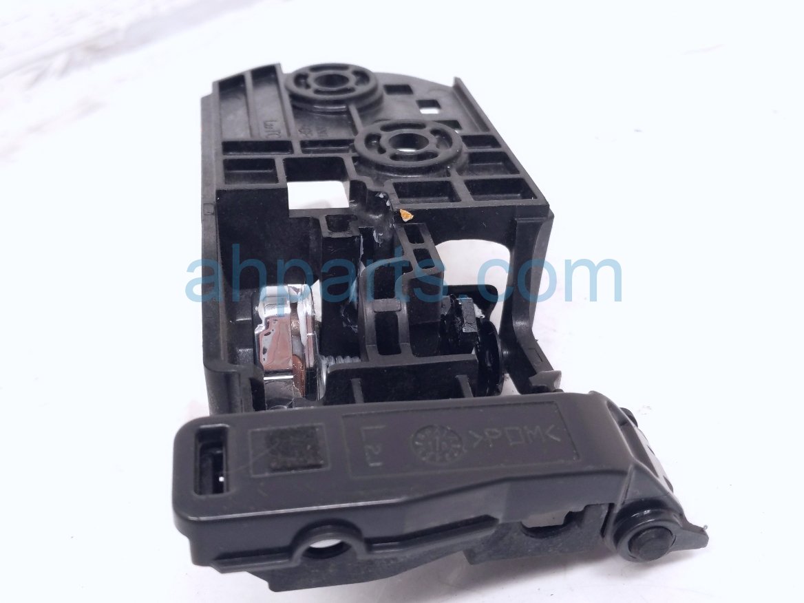 2019 Honda Pilot Inside / Rear Driver Interior Door Handle Grey 72160 TG7 A01ZB Replacement 2019 Honda Pilot Inside / Rear Driver Interior Door Handle Grey 72160 TG7 A01ZB Replacement thumbnail