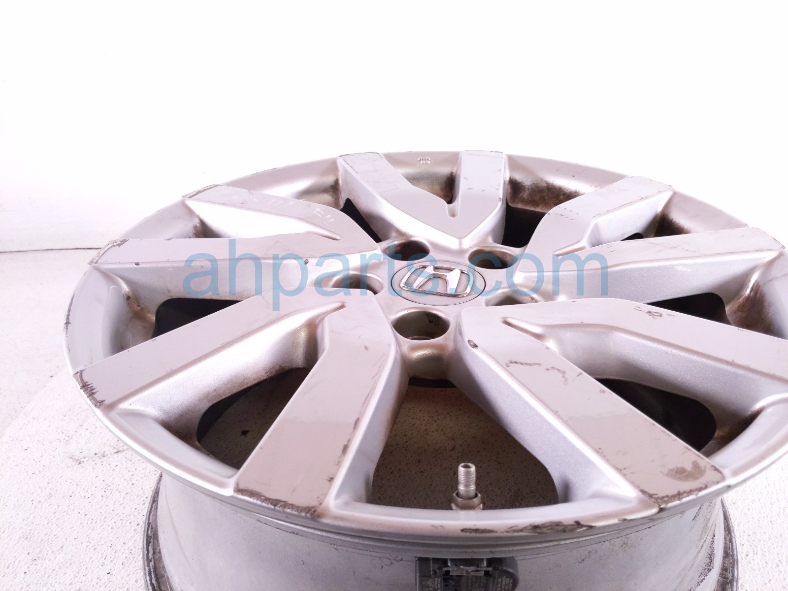 2019 Honda Pilot Front Driver Wheel / Rim *some Crub 42700 TG7 A61 Replacement 2019 Honda Pilot Front Driver Wheel / Rim *some Crub 42700 TG7 A61 Replacement thumbnail