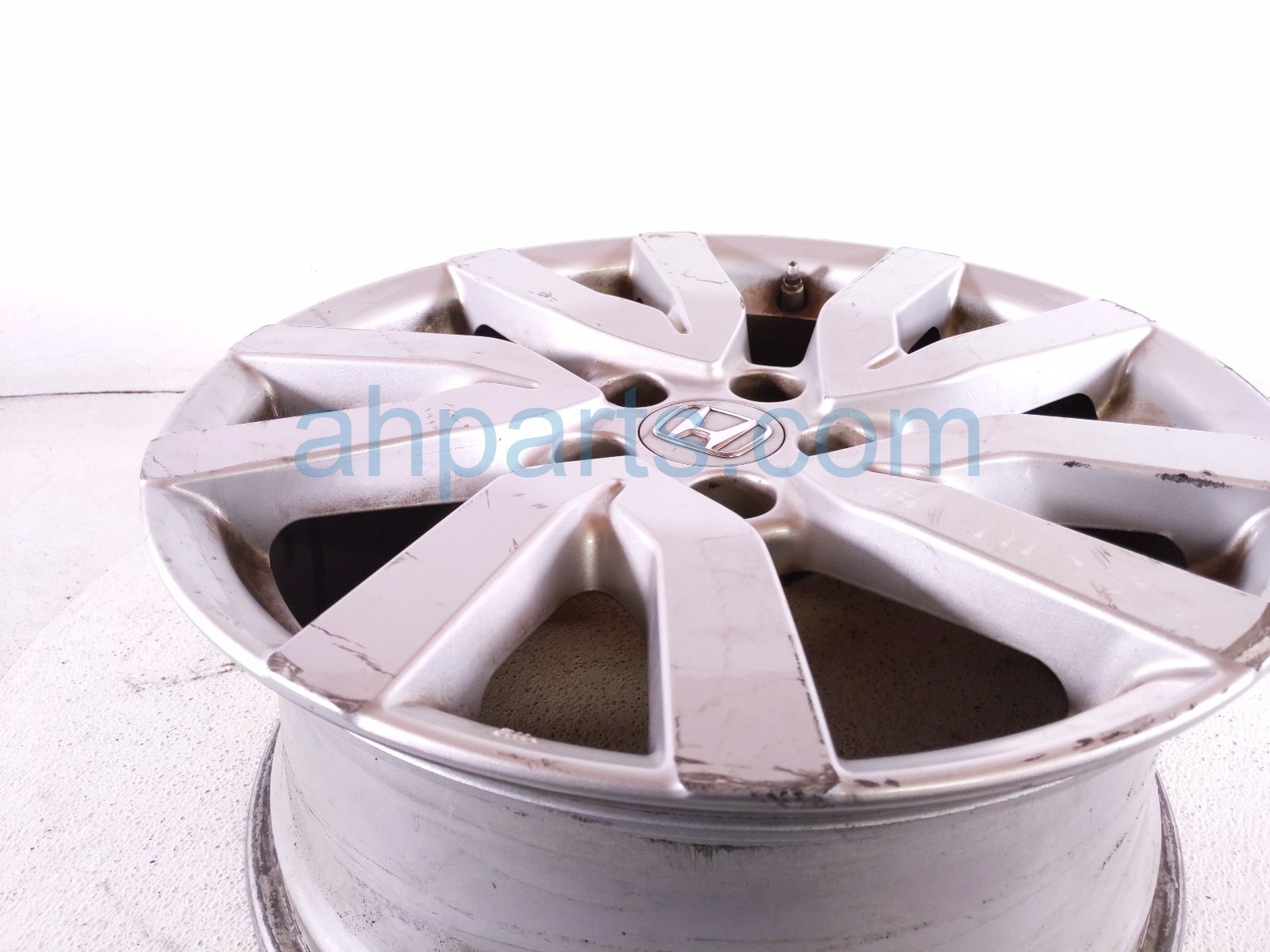 2019 Honda Pilot Front Driver Wheel / Rim *some Crub 42700 TG7 A61 Replacement 2019 Honda Pilot Front Driver Wheel / Rim *some Crub 42700 TG7 A61 Replacement thumbnail