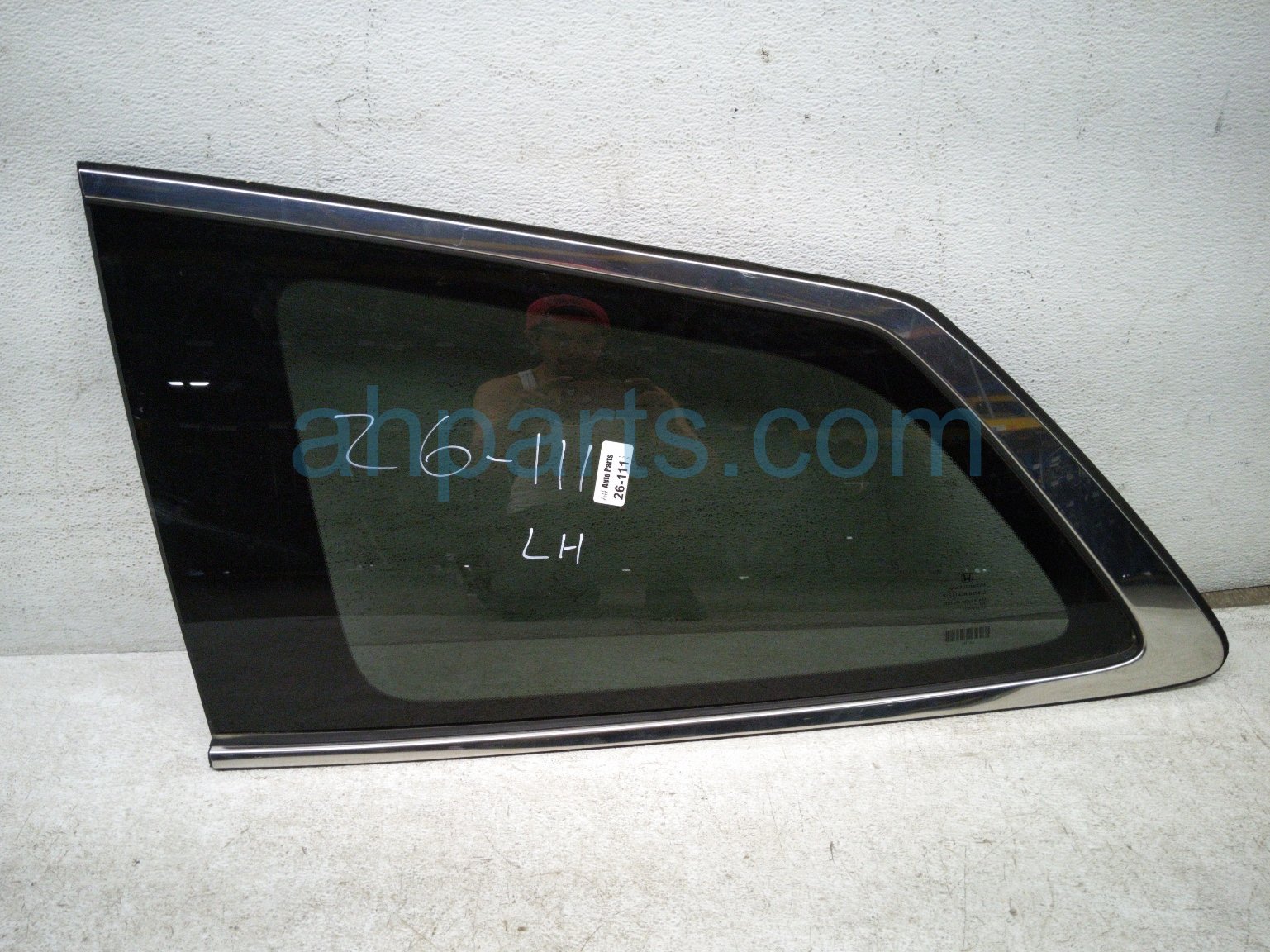 Honda LH QUARTER WINDOW GLASS