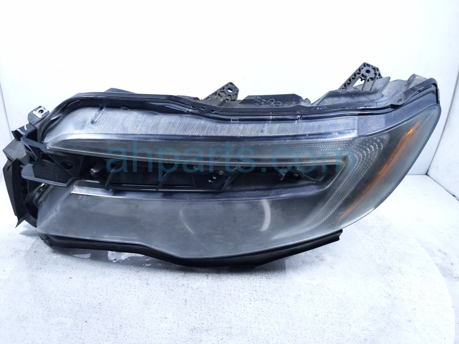 Honda LH HEADLAMP / LIGHT - NEEDS POLISH
