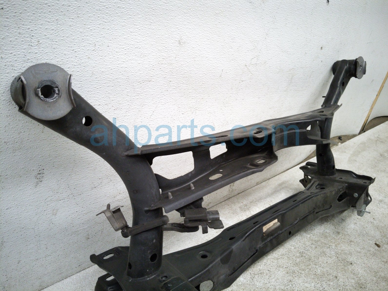 2023 Audi A3 Audi Crossmember Rear Sub Frame / Cradle 3Q0 505 235 AJ Replacement 2023 Audi A3 Audi Crossmember Rear Sub Frame / Cradle 3Q0 505 235 AJ Replacement thumbnail