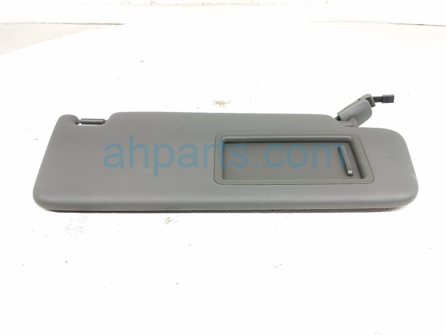 2023 Audi A3 Audi Passenger Sun Visor Black 8W0 857 552 AM JO5 Replacement 2023 Audi A3 Audi Passenger Sun Visor Black 8W0 857 552 AM JO5 Replacement thumbnail