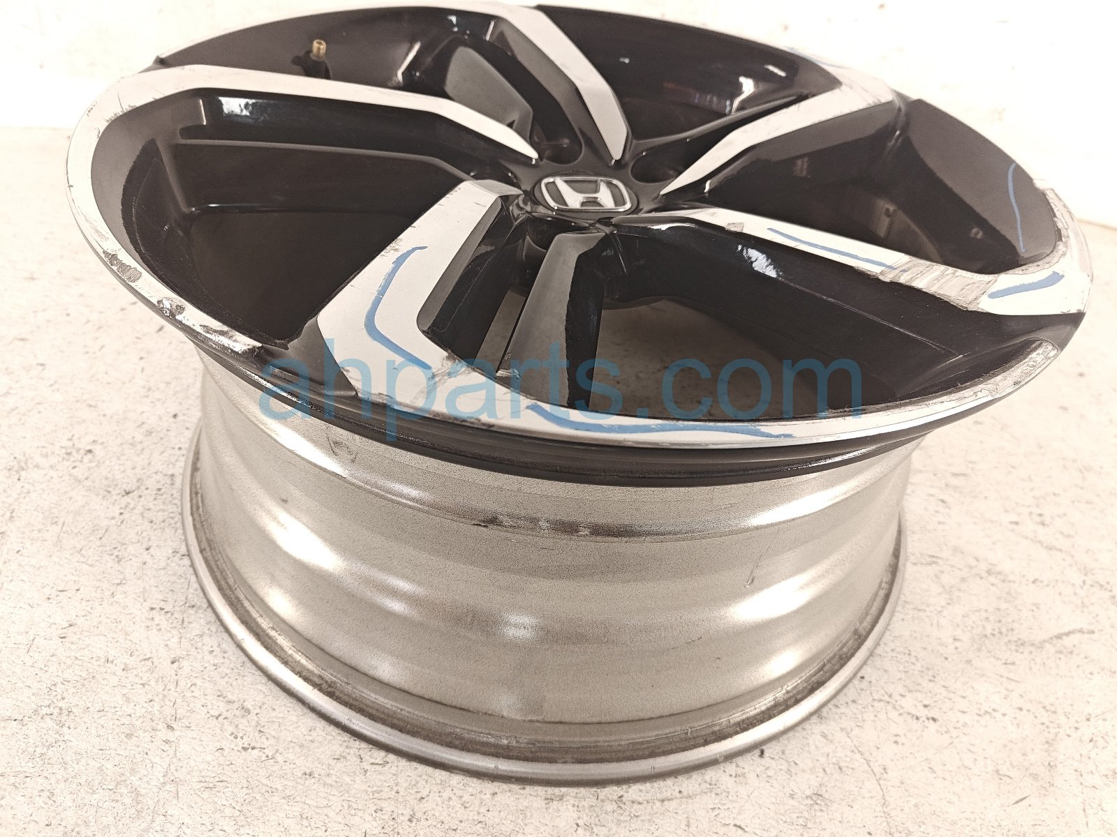 2022 Honda Accord Front Passenger Wheel / Rim Curb / Gouges 42700 TVA A94 Replacement 2022 Honda Accord Front Passenger Wheel / Rim Curb / Gouges 42700 TVA A94 Replacement thumbnail