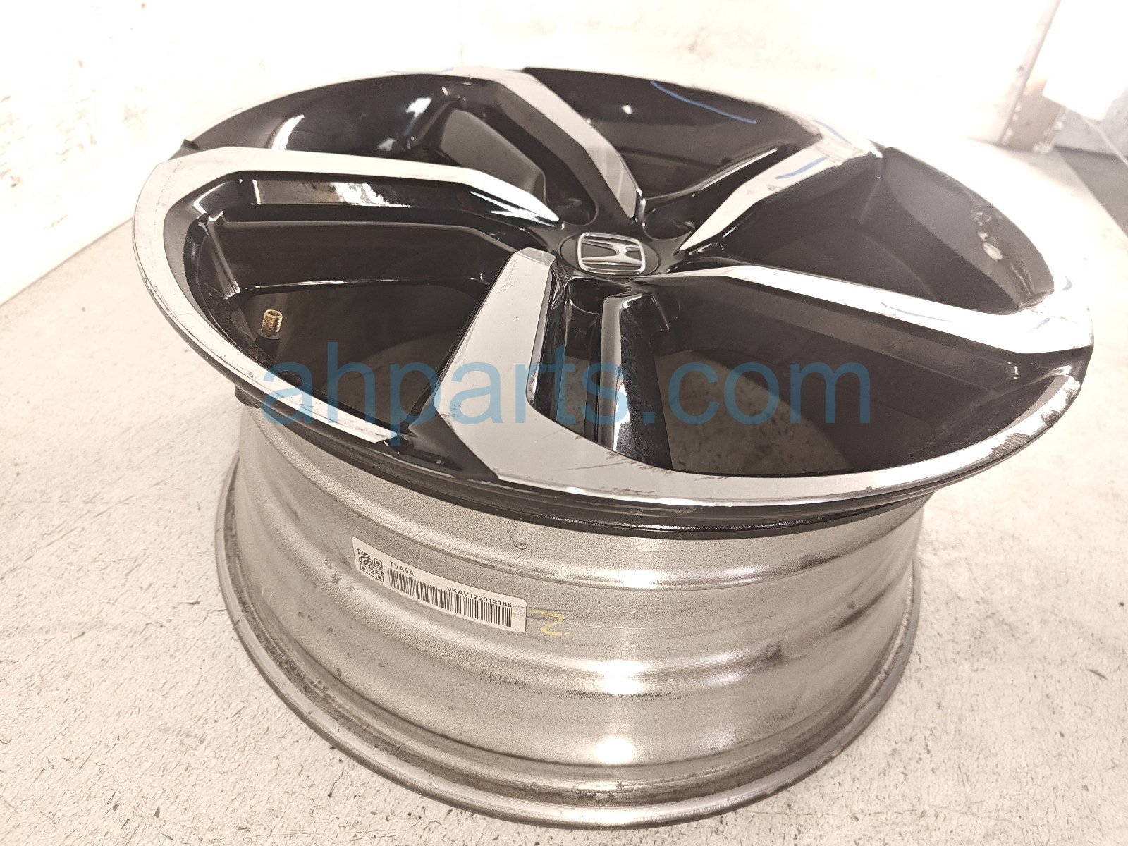 2022 Honda Accord Front Passenger Wheel / Rim Curb / Gouges 42700 TVA A94 Replacement 2022 Honda Accord Front Passenger Wheel / Rim Curb / Gouges 42700 TVA A94 Replacement thumbnail